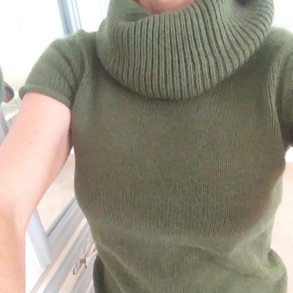 Sweater - Picture 2 of 4